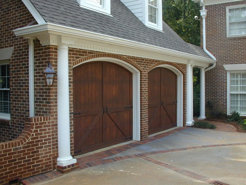 Coach house garage